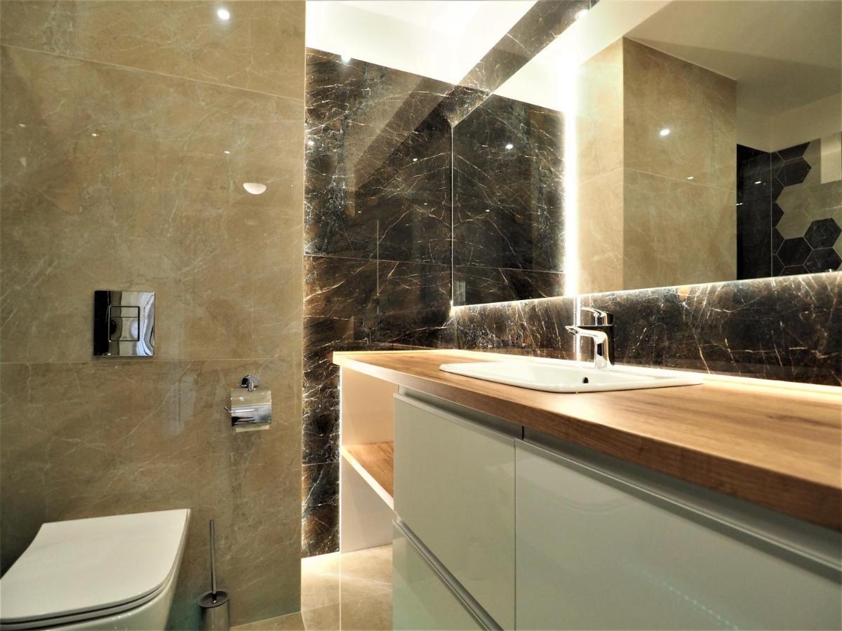 Vip Centrum Przy Rowni Apartment